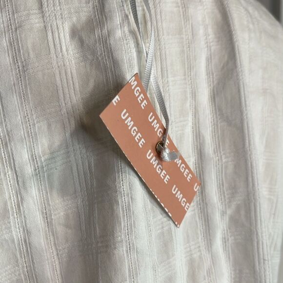 umgee USA NWT White Ruffled Women's Top Blouse - small/medium - Picture 4 of 6